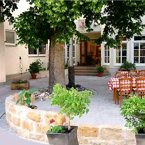 Zur Schoenen Schnitterin Hotel